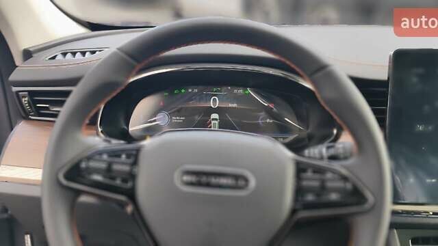 Серый Skywell HT-i, объемом двигателя 1.5 л и пробегом 1 тыс. км за 33500 $, фото 8 на Automoto.ua