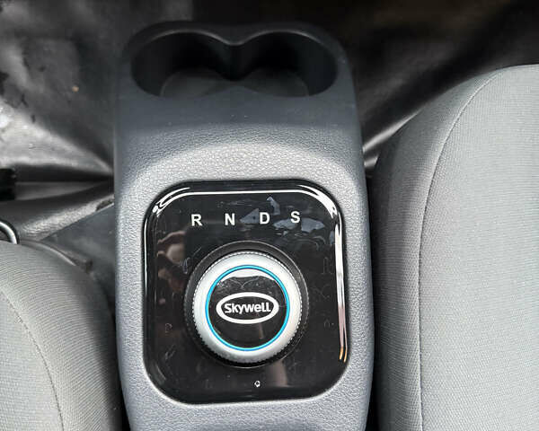 Білий Skywell Mini Bus, об'ємом двигуна 0 л та пробігом 1 тис. км за 10500 $, фото 27 на Automoto.ua