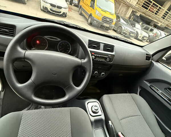 Білий Skywell Mini Bus, об'ємом двигуна 0 л та пробігом 1 тис. км за 10500 $, фото 23 на Automoto.ua