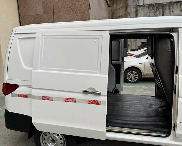 Білий Skywell Mini Bus, об'ємом двигуна 0 л та пробігом 1 тис. км за 10500 $, фото 20 на Automoto.ua