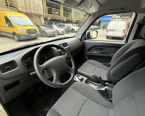 Білий Skywell Mini Bus, об'ємом двигуна 0 л та пробігом 1 тис. км за 10500 $, фото 22 на Automoto.ua