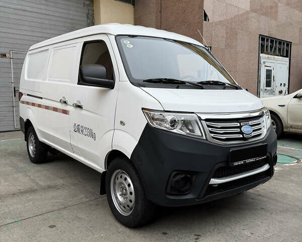 Білий Skywell Mini Bus, об'ємом двигуна 0 л та пробігом 1 тис. км за 10500 $, фото 1 на Automoto.ua