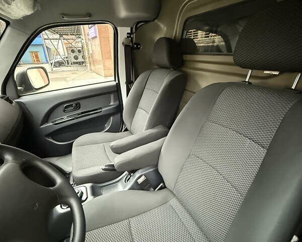 Білий Skywell Mini Bus, об'ємом двигуна 0 л та пробігом 1 тис. км за 10500 $, фото 25 на Automoto.ua