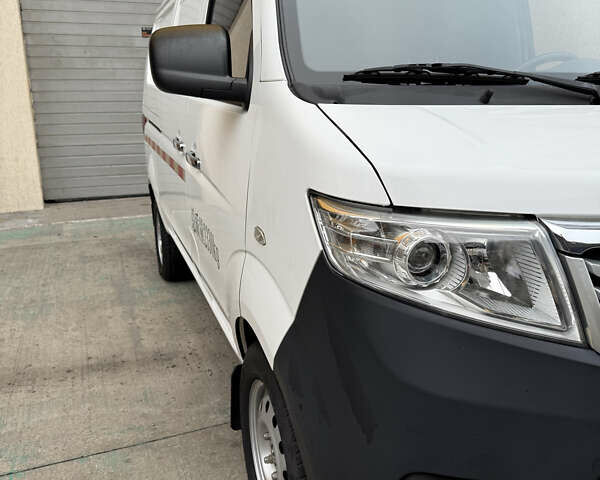 Білий Skywell Mini Bus, об'ємом двигуна 0 л та пробігом 1 тис. км за 10500 $, фото 10 на Automoto.ua