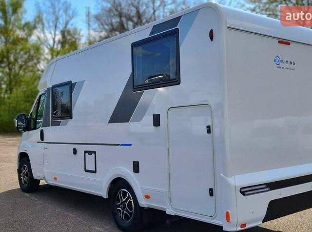Белый Sun Living Serie V, объемом двигателя 0 л и пробегом 1 тыс. км за 74871 $, фото 1 на Automoto.ua