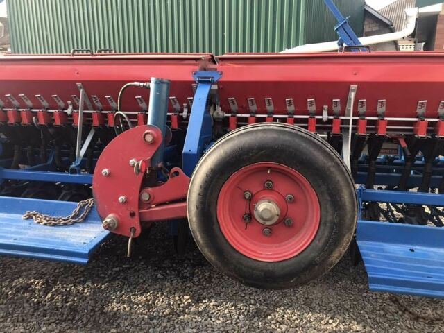 Красный СЗ 5,4, объемом двигателя 0 л и пробегом 0 тыс. км за 3600 $, фото 3 на Automoto.ua