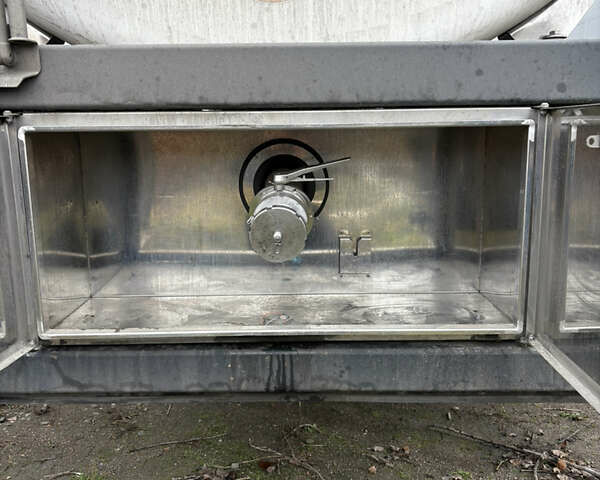 Сірий Tecnokar T3-SP38, об'ємом двигуна 0 л та пробігом 0 тис. км за 70000 $, фото 4 на Automoto.ua