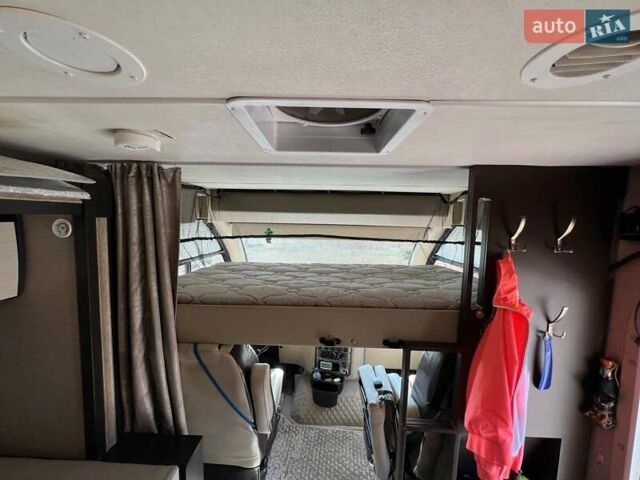 Белый Thor Axis, объемом двигателя 6.76 л и пробегом 35 тыс. км за 66500 $, фото 36 на Automoto.ua