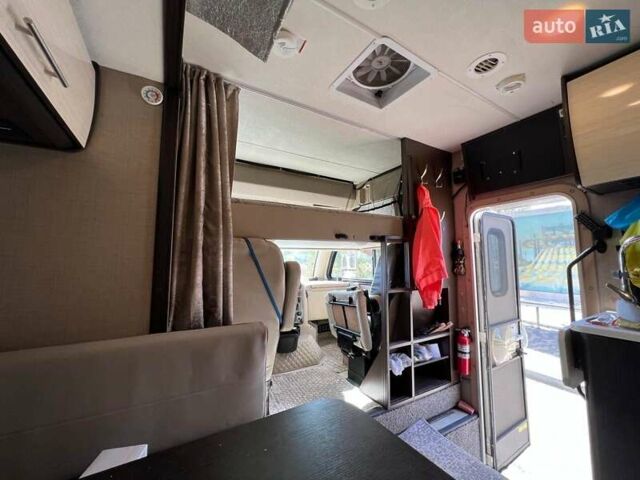 Белый Thor Axis, объемом двигателя 6.76 л и пробегом 35 тыс. км за 66500 $, фото 32 на Automoto.ua