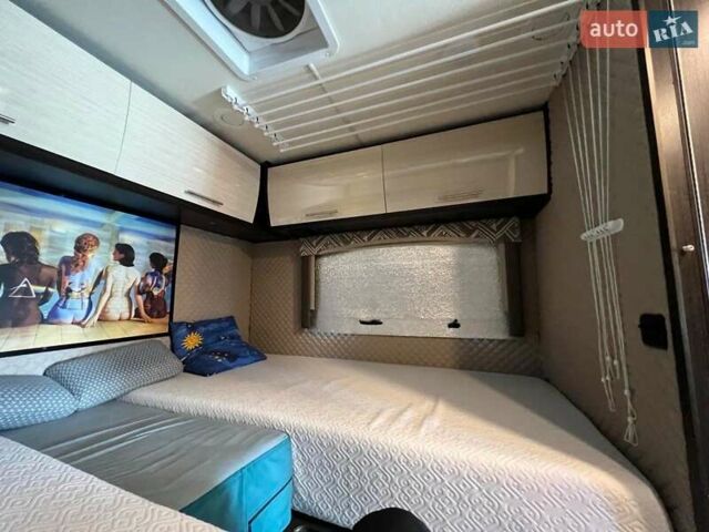 Белый Thor Axis, объемом двигателя 6.76 л и пробегом 35 тыс. км за 66500 $, фото 37 на Automoto.ua