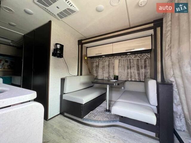 Белый Thor Axis, объемом двигателя 6.76 л и пробегом 35 тыс. км за 66500 $, фото 22 на Automoto.ua