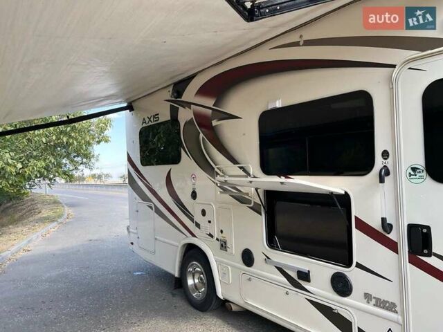 Белый Thor Axis, объемом двигателя 6.76 л и пробегом 35 тыс. км за 66500 $, фото 4 на Automoto.ua