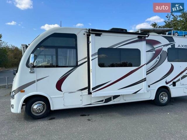 Белый Thor Axis, объемом двигателя 6.76 л и пробегом 35 тыс. км за 66500 $, фото 5 на Automoto.ua