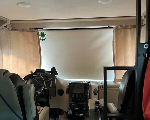 Белый Thor Axis, объемом двигателя 6.76 л и пробегом 35 тыс. км за 66500 $, фото 26 на Automoto.ua