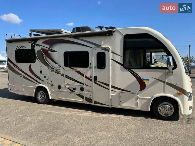 Белый Thor Axis, объемом двигателя 6.76 л и пробегом 35 тыс. км за 66500 $, фото 8 на Automoto.ua