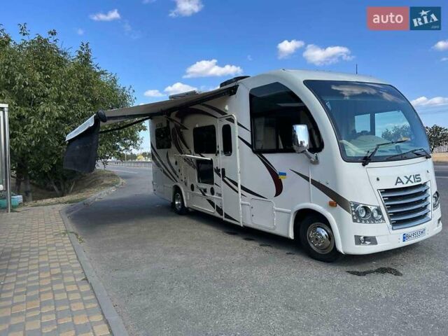 Белый Thor Axis, объемом двигателя 6.76 л и пробегом 35 тыс. км за 66500 $, фото 9 на Automoto.ua