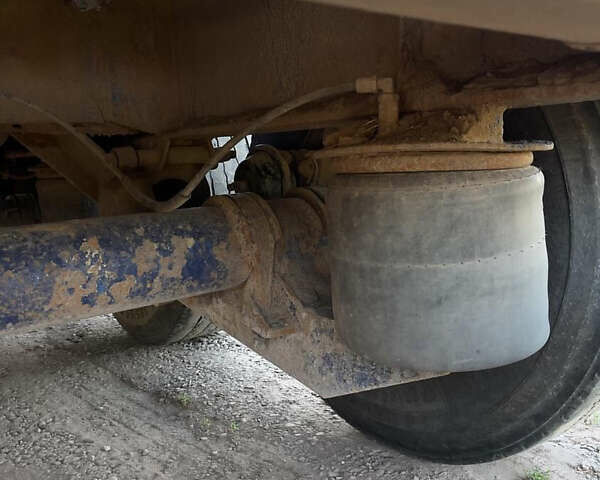 United Trailers 6017 1998 в Тернополе на Automoto.ua Белый United Trailers 6017, объемом двигателя 0 л и пробегом 900 тыс. км за 10700 $, фото 5 на Automoto.ua