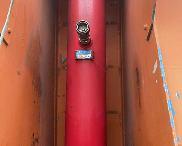 United Trailers 804277, об'ємом двигуна 2.45 л та пробігом 200 тис. км за 10600 $, фото 2 на Automoto.ua