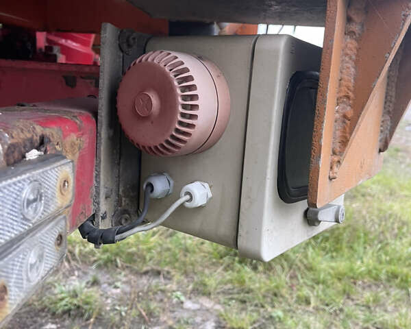 United Trailers 804277, об'ємом двигуна 2.45 л та пробігом 200 тис. км за 10600 $, фото 5 на Automoto.ua