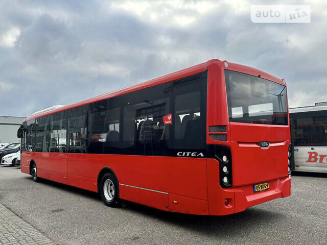 Красный VDL Ambassador, объемом двигателя 5.7 л и пробегом 670 тыс. км за 37674 $, фото 4 на Automoto.ua