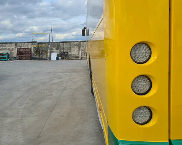 Желтый VDL Ambassador, объемом двигателя 0 л и пробегом 699 тыс. км за 32640 $, фото 4 на Automoto.ua