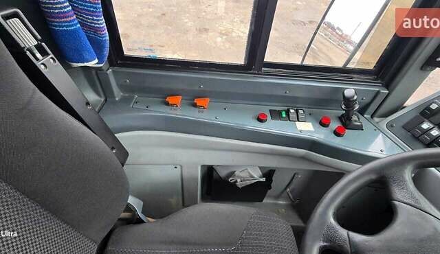 Синий VDL Ambassador, объемом двигателя 6.69 л и пробегом 700 тыс. км за 22500 $, фото 15 на Automoto.ua