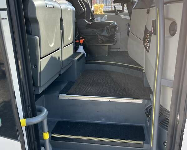 Белый VDL Jonckheere, объемом двигателя 12.9 л и пробегом 335 тыс. км за 139570 $, фото 23 на Automoto.ua