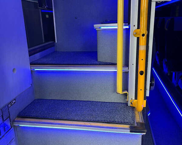 VDL Synergy 2011 у Чернівцях на Automoto.ua Синій VDL Synergy, об'ємом двигуна 0 л та пробігом 1 тис. км за 140337 $, фото 28 на Automoto.ua