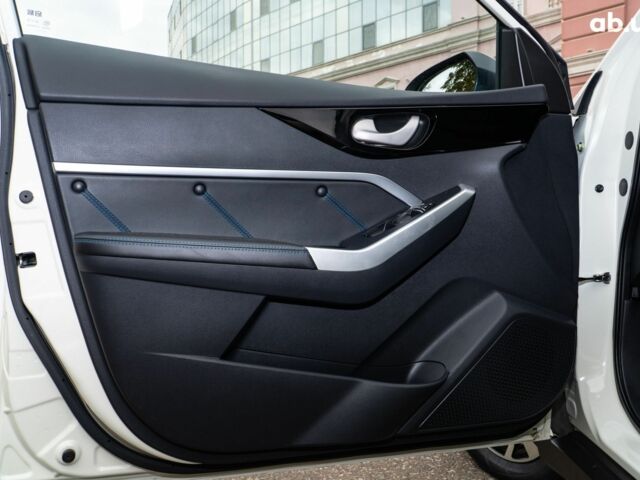 Белый Venucia D60EV, объемом двигателя 0 л и пробегом 50 тыс. км за 12500 $, фото 18 на Automoto.ua