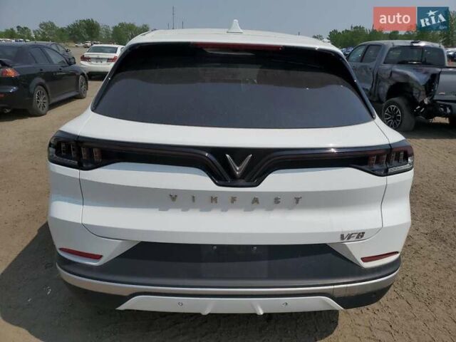 Белый VinFast VF-8, объемом двигателя 0 л и пробегом 18 тыс. км за 12500 $, фото 5 на Automoto.ua