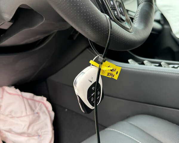 Белый VinFast VF-8, объемом двигателя 0 л и пробегом 3 тыс. км за 12999 $, фото 19 на Automoto.ua