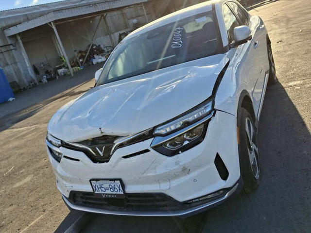 Белый VinFast VF-8, объемом двигателя 0 л и пробегом 3 тыс. км за 12999 $, фото 1 на Automoto.ua