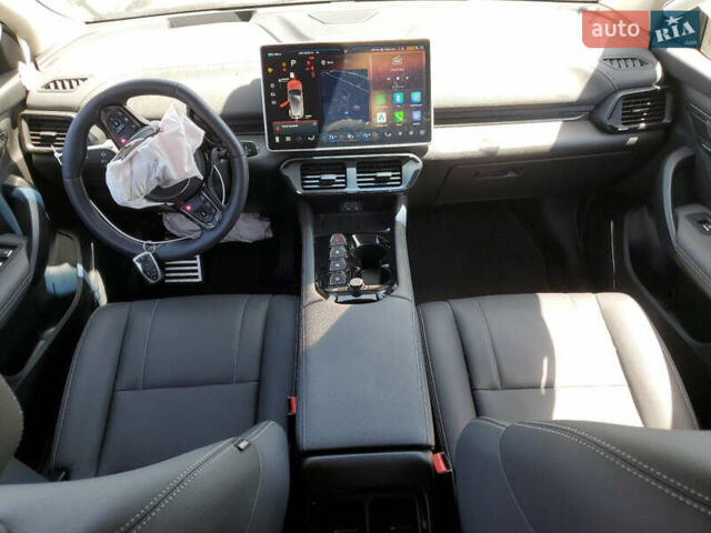 Чорний VinFast VF-8, об'ємом двигуна 0 л та пробігом 19 тис. км за 14800 $, фото 9 на Automoto.ua