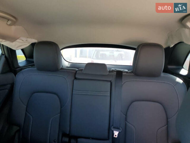 Чорний VinFast VF-8, об'ємом двигуна 0 л та пробігом 19 тис. км за 14800 $, фото 7 на Automoto.ua