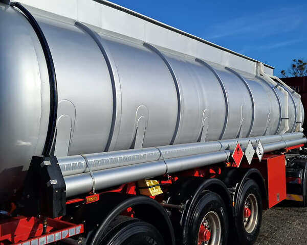 Красный Vocol GI 44, объемом двигателя 0 л и пробегом 250 тыс. км за 57500 $, фото 23 на Automoto.ua