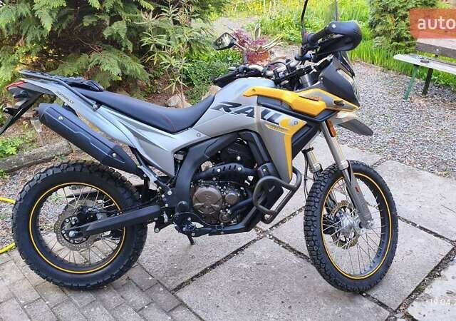 Жовтий Voge 300 Rally, об'ємом двигуна 0.3 л та пробігом 7 тис. км за 3400 $, фото 2 на Automoto.ua