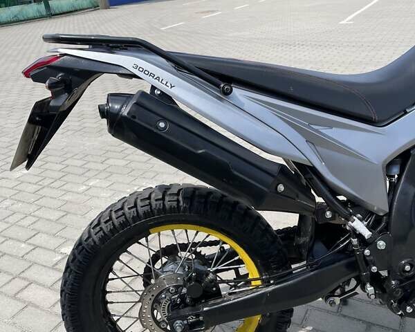 Серый Voge 300 Rally, объемом двигателя 0.29 л и пробегом 17 тыс. км за 3100 $, фото 5 на Automoto.ua