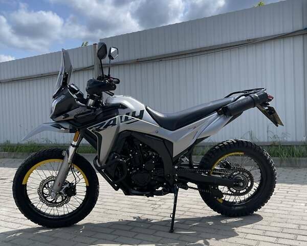 Серый Voge 300 Rally, объемом двигателя 0.29 л и пробегом 17 тыс. км за 3100 $, фото 1 на Automoto.ua