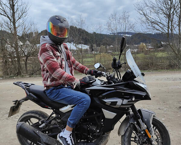 Черный Voge 300DS, объемом двигателя 0.29 л и пробегом 5 тыс. км за 2400 $, фото 2 на Automoto.ua