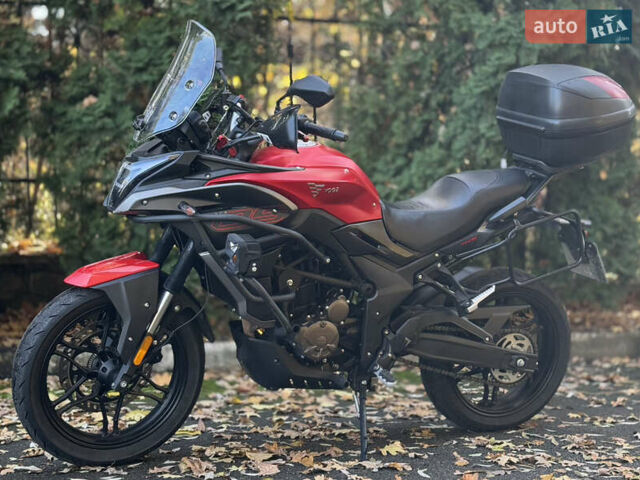 Voge 300DS, об'ємом двигуна 0 л та пробігом 14 тис. км за 2000 $, фото 3 на Automoto.ua