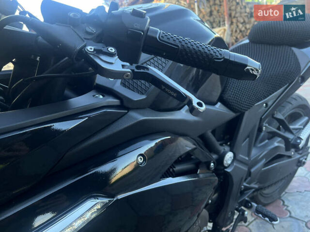 Чорний Voge 300RR, об'ємом двигуна 0.29 л та пробігом 19 тис. км за 2500 $, фото 9 на Automoto.ua