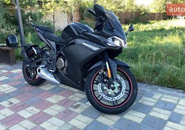 Черный Voge 300RR, объемом двигателя 0.29 л и пробегом 11 тыс. км за 2500 $, фото 2 на Automoto.ua