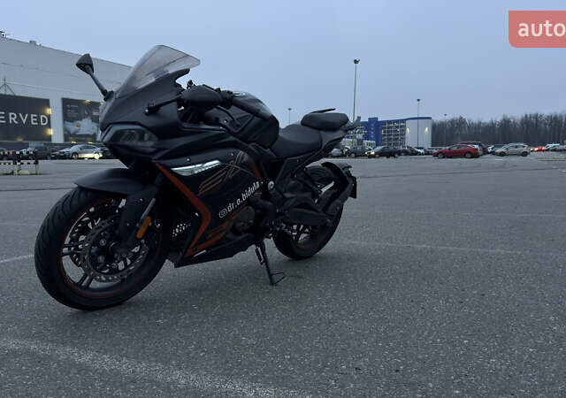 Чорний Voge 300RR, об'ємом двигуна 0.29 л та пробігом 13 тис. км за 2400 $, фото 1 на Automoto.ua
