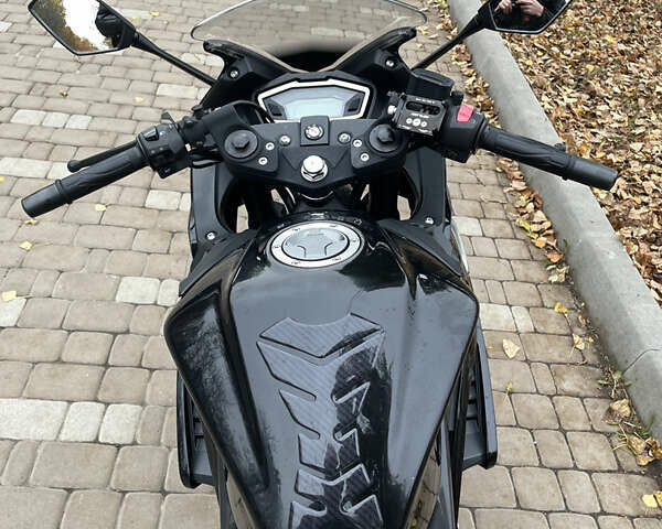 Voge 300RR, объемом двигателя 0.3 л и пробегом 20 тыс. км за 1990 $, фото 5 на Automoto.ua