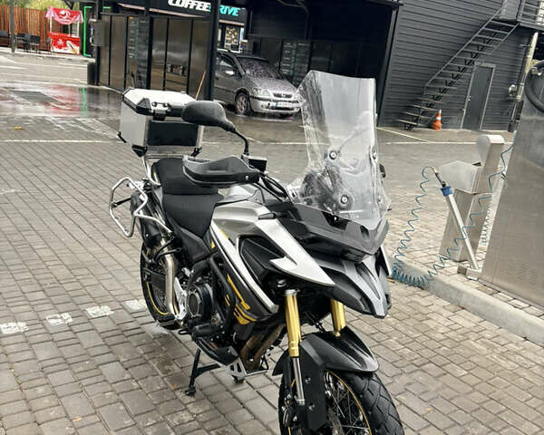 Voge DS525X 2023 в Житомире на Automoto.ua Серый Voge DS525X, объемом двигателя 0.49 л и пробегом 13 тыс. км за 6050 $, фото 8 на Automoto.ua