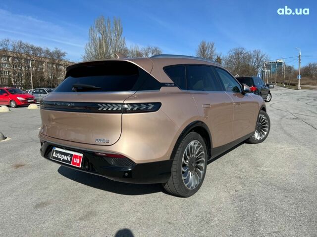 Бежевый Voyah Free, объемом двигателя 0 л и пробегом 40 тыс. км за 30990 $, фото 4 на Automoto.ua