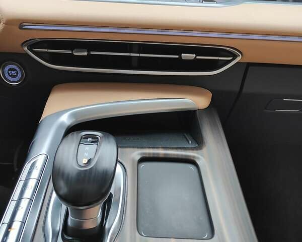 Синий Voyah Free, объемом двигателя 0 л и пробегом 65 тыс. км за 30000 $, фото 1 на Automoto.ua