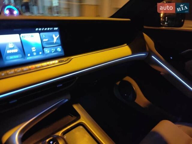 Синий Voyah Free, объемом двигателя 0 л и пробегом 65 тыс. км за 30000 $, фото 47 на Automoto.ua