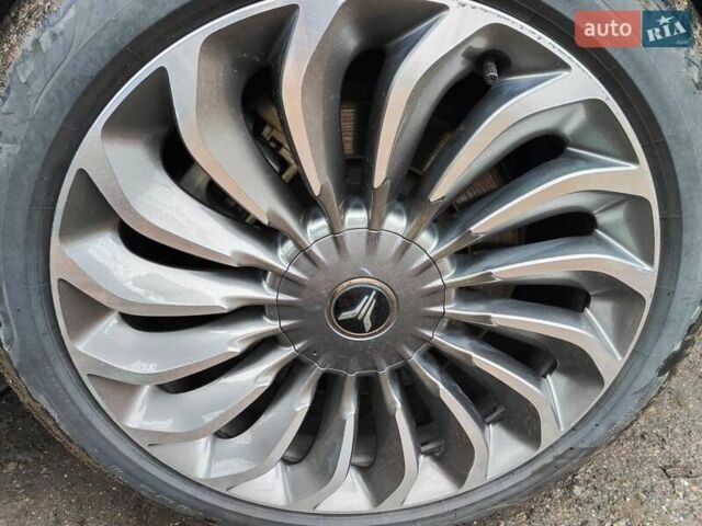 Синий Voyah Free, объемом двигателя 0 л и пробегом 65 тыс. км за 30000 $, фото 9 на Automoto.ua