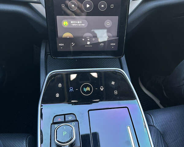 Weltmeister EX5 2019 в Житомире на Automoto.ua Белый Weltmeister EX5, объемом двигателя 0 л и пробегом 43 тыс. км за 15800 $, фото 11 на Automoto.ua